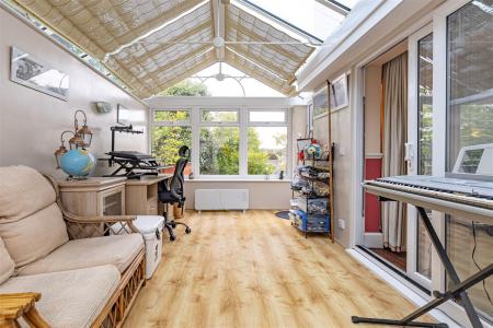 34, Blackacre Road (11).jpg