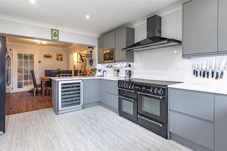 34, Blackacre Road (15).jpg