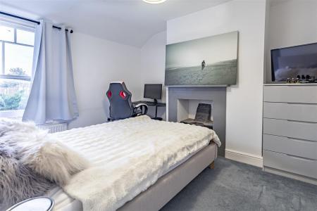 209 Manor Rd (9).jpg