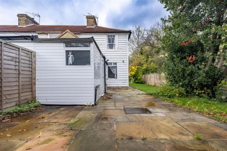 209 Manor Rd (12).jpg