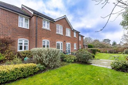 11 Stewart Court (14).jpg