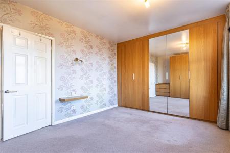 16 Albany Ct (15).jpg