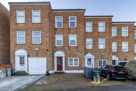 16 Albany Ct (23).jpg