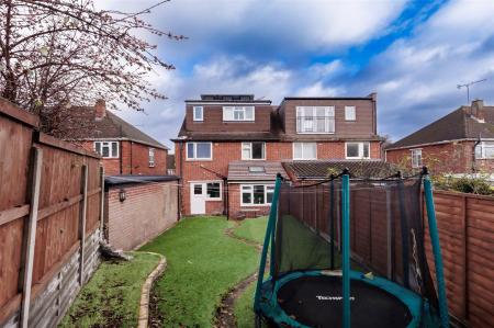 71 Crows Rd (24).jpg