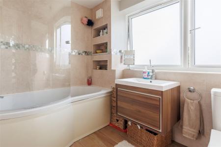 71 Crows Rd (15).jpg