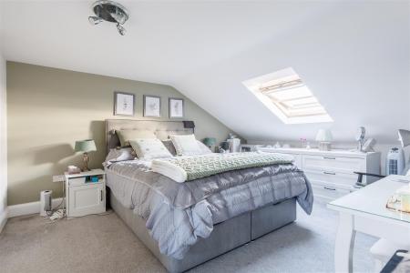 9  Green Close (15).jpg