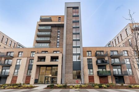 80 Godfrey House (24).jpg