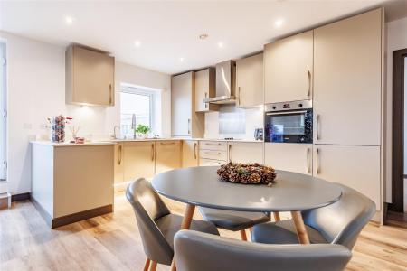 80 Godfrey House (12).jpg