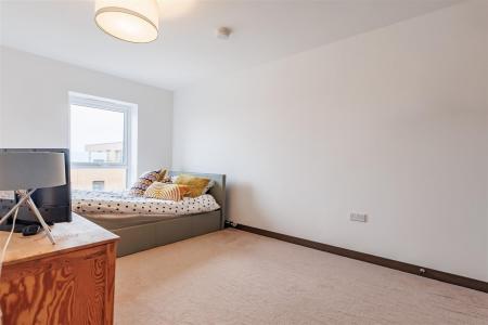 80 Godfrey House (4).jpg