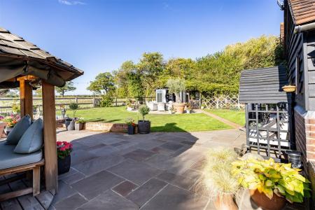 Willow Cottage 43 Berwick Ln  (24).jpg