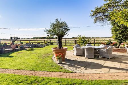 Willow Cottage 43 Berwick Ln  (33).jpg