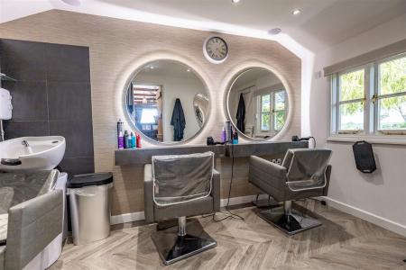 Willow Cottage 43 Berwick Ln  (21).jpg