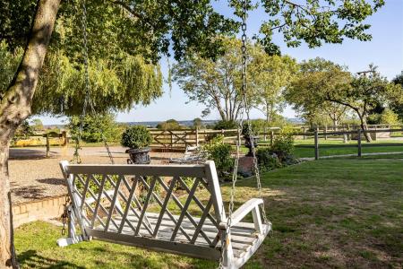 Willow Cottage 43 Berwick Ln  (36).jpg