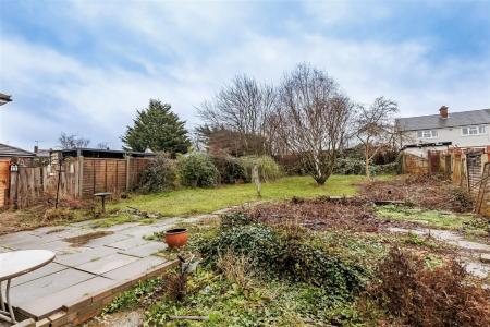 13, Beaconfield Ave (16).jpg