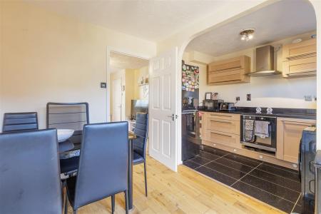 103, Davenport (7).jpg