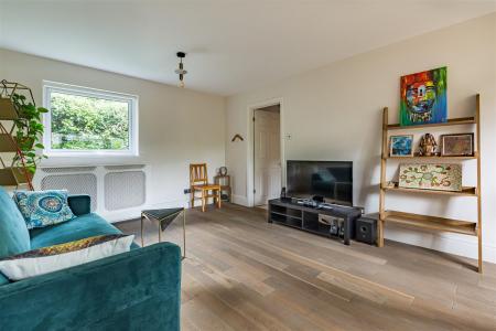 9 Coniston Court   (9).jpg