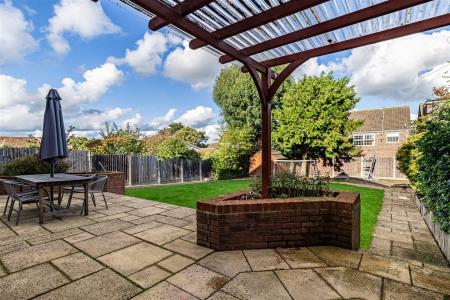 Highview Close  (8).jpg