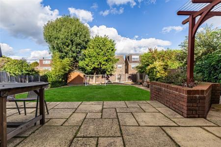 Highview Close  (6).jpg