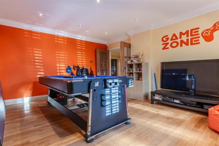 Highview Close  (4).jpg