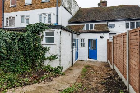 108  high street  (27).jpg