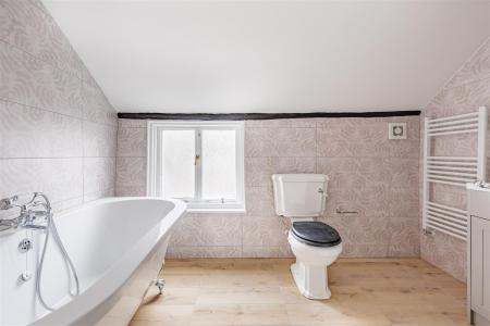 108  high street  (16).jpg