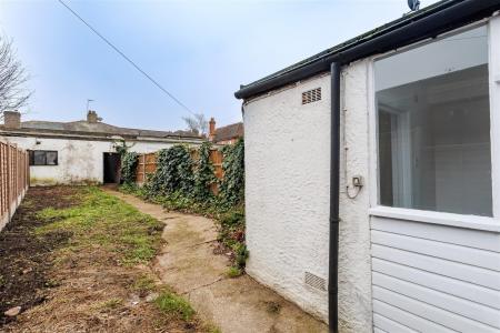 108  high street  (22).jpg