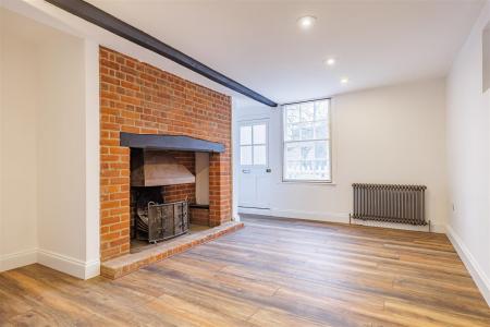 110 High Street (5).jpg