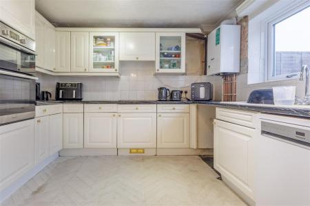 104, Beaconfield (11).jpg