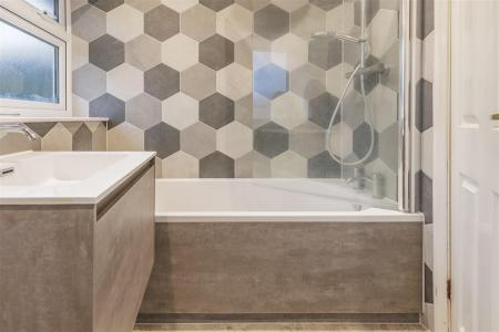 104, Beaconfield (2).jpg