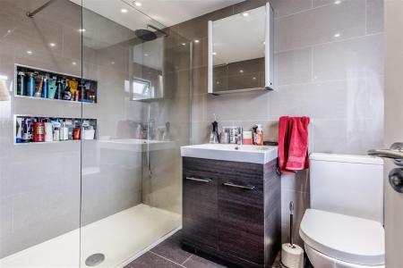 35 Hatley Ave (18).jpg