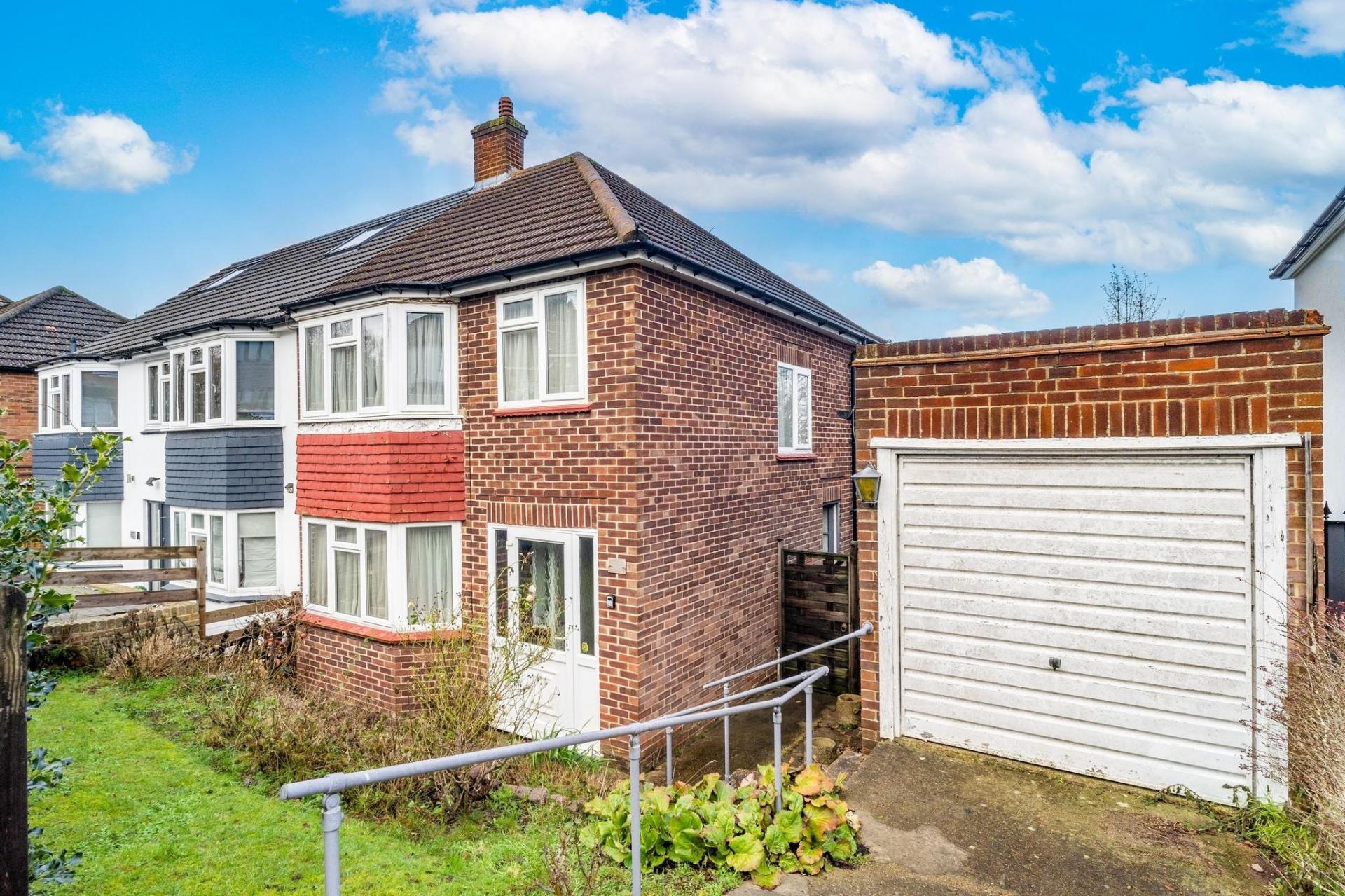 3 bedroom SemiDetached House for sale in Borehamwood