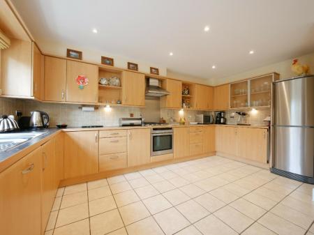 Kitchen dining room