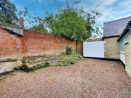 Courtyard garden