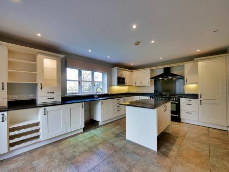 Kitchen diner