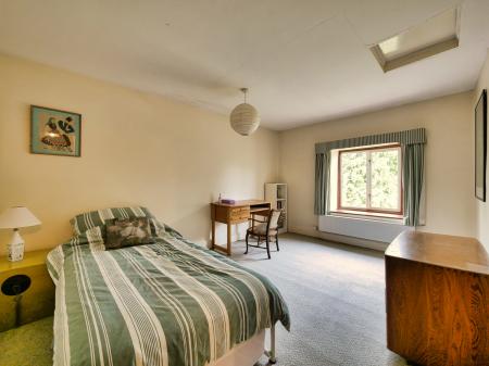 Bedroom 3 of4
