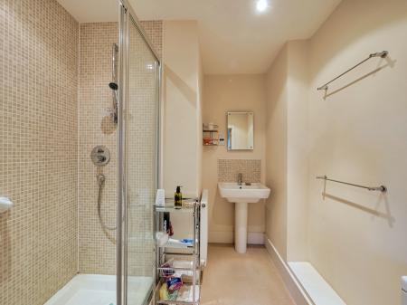 Ensuite shower