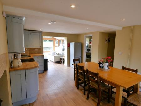 Kitchen Diner 1