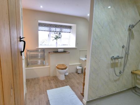 Master Bedroom En Suite