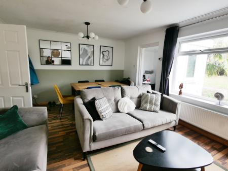 Living room 1