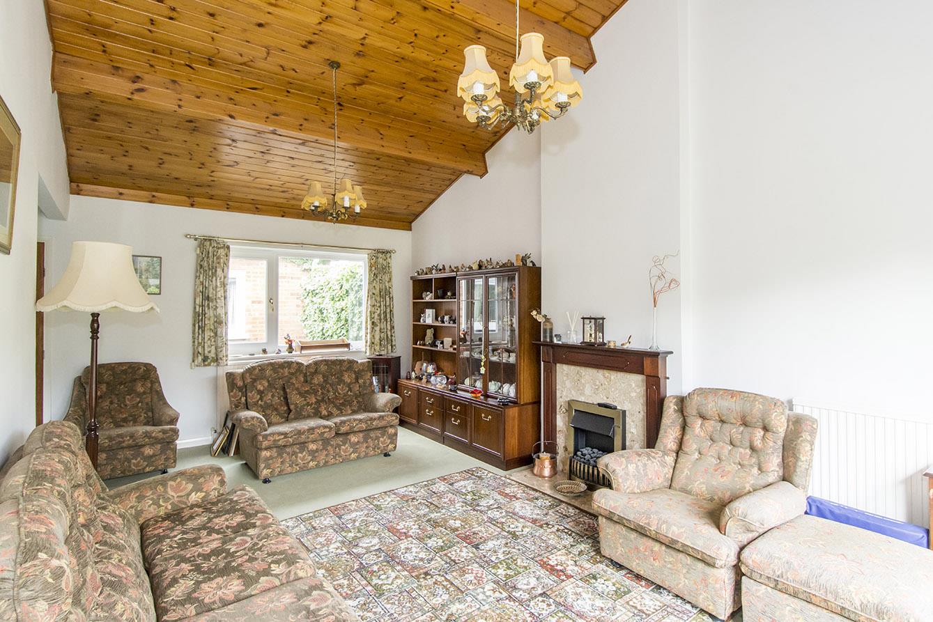 3 bedroom Detached Bungalow for sale in Lutterworth