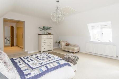 Master Bedroom & Dressing Area