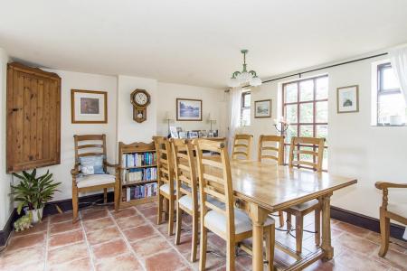 Sitting /Dining Room