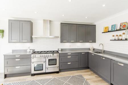 (Kitchen Area Photo)