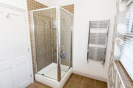 En-suite Photo Two