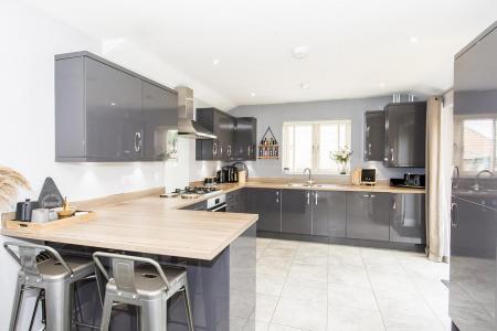 Dining kitchen