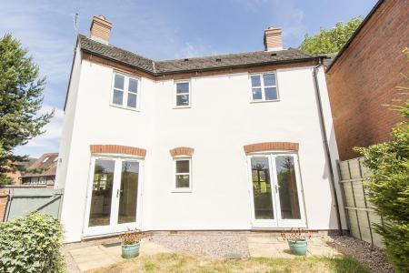 (Rear Aspect Photo))