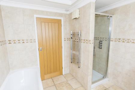 Bathroom Photo 2