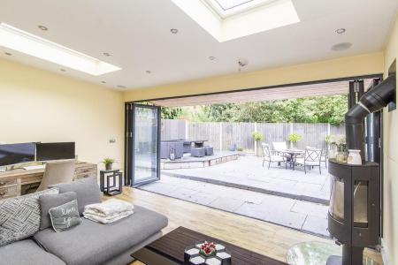Snug/ Sun room