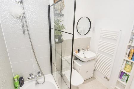 Bathroom Photo 2