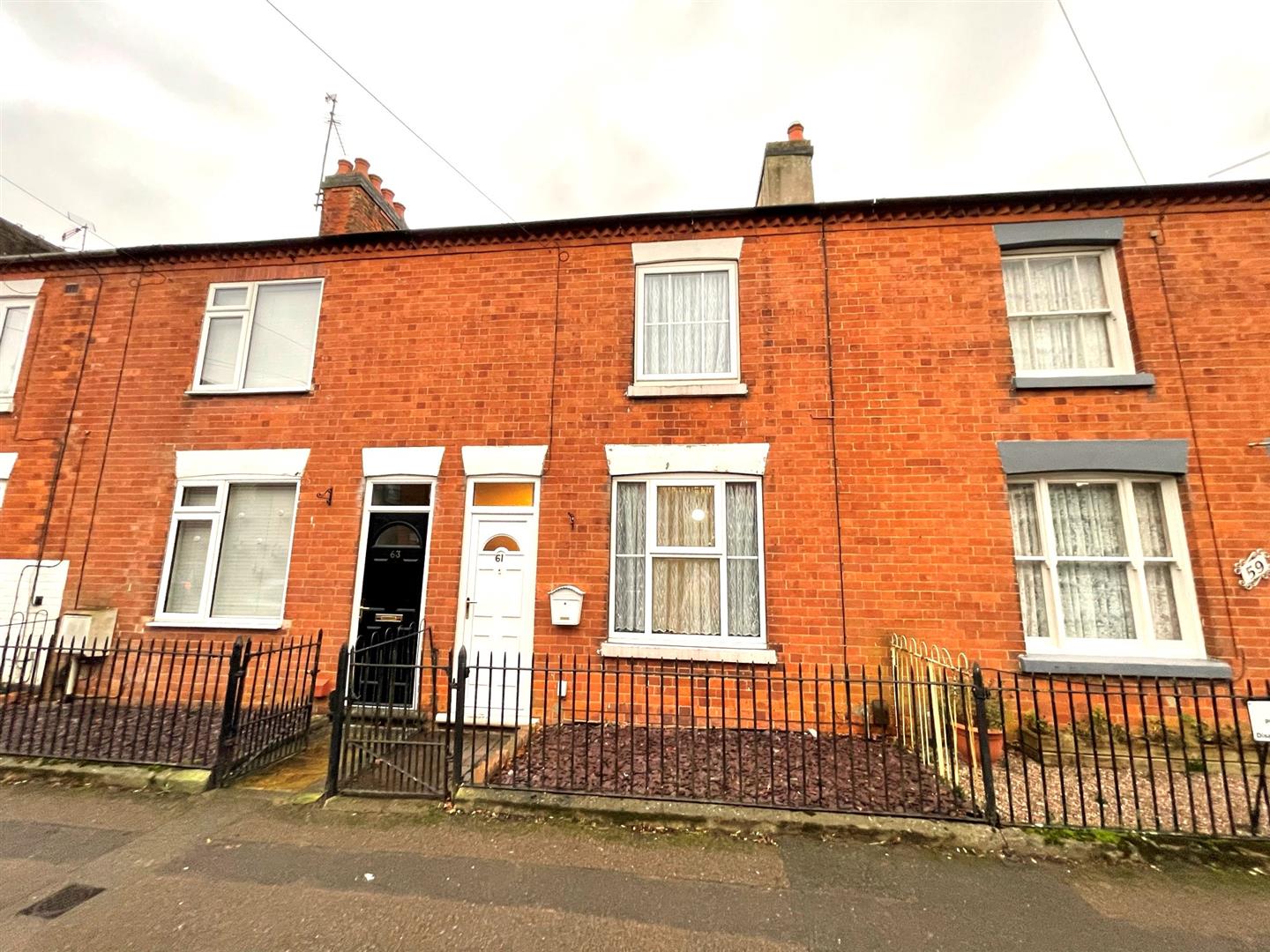 2 Bedroom Terraced House For Sale In Desborough Kettering 2229